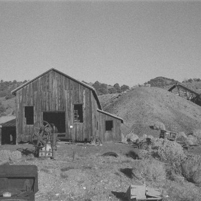 ghost towns — Kodak Tri-X 400, minolta hi-matic 7s